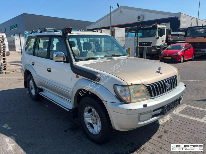 Furgoneta Toyota 4x4 - Benzine/Petrol - Automatic