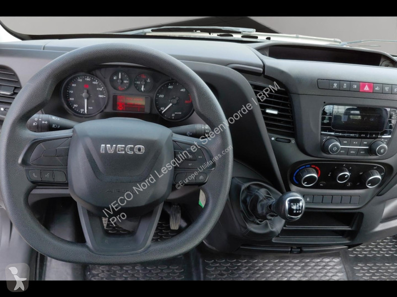 Véhicule utilitaire Iveco CCb 35C16H...