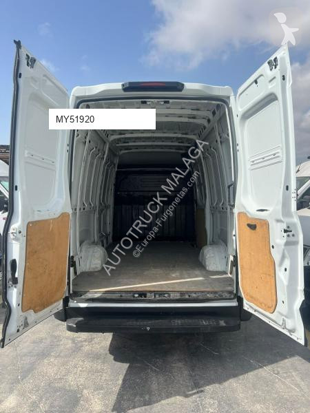 Furgoneta Iveco 35-140
