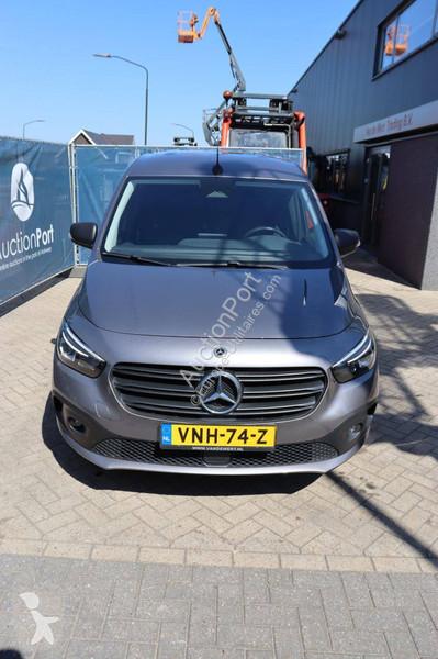 Mercedes 110CDI van