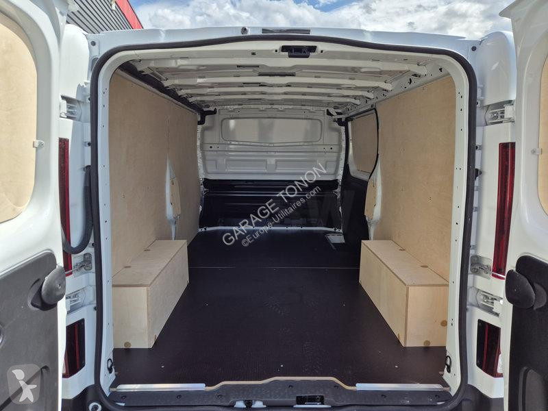 Furgoneta Renault L2H1 150 RED EDITION