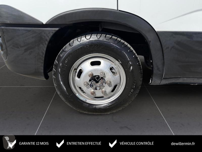 Véhicule utilitaire Iveco Châssis (2014->)...