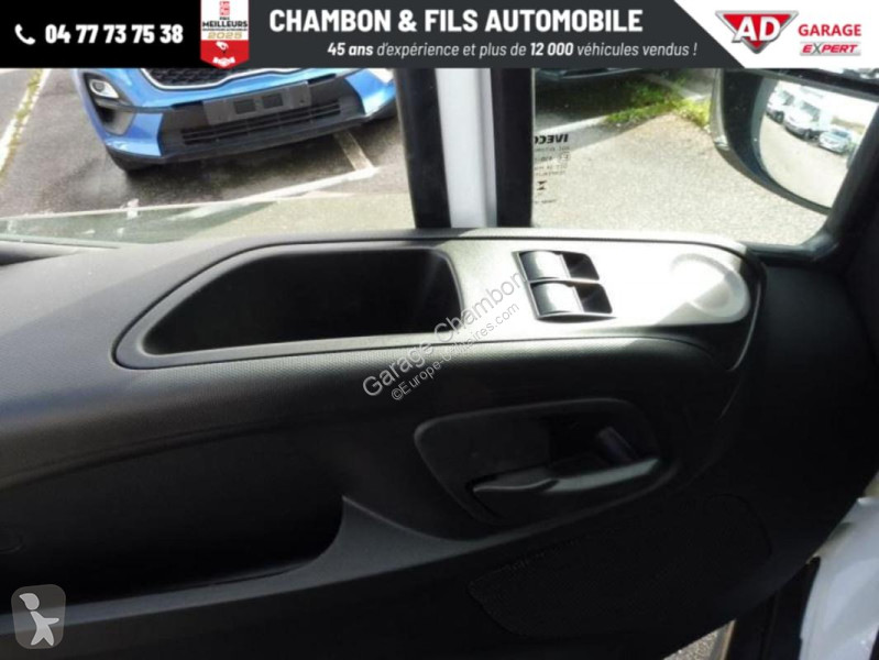 عربة نفعية Iveco 35S18 3.0 V16 HI-MATIC H2 180CV