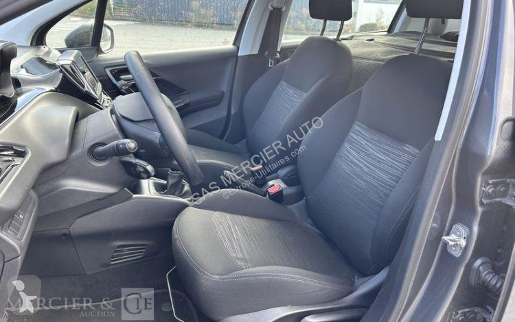 Véhicule utilitaire Peugeot