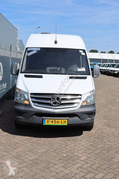Véhicule utilitaire Mercedes