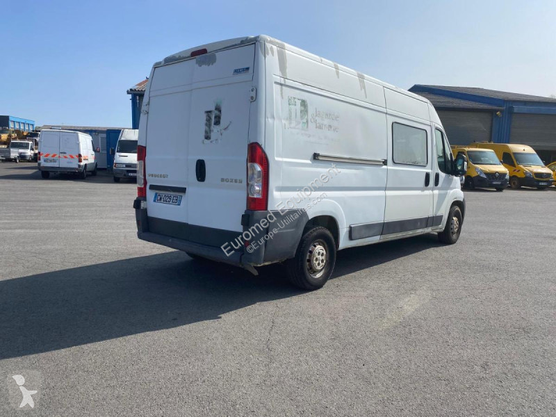 Véhicule utilitaire Peugeot