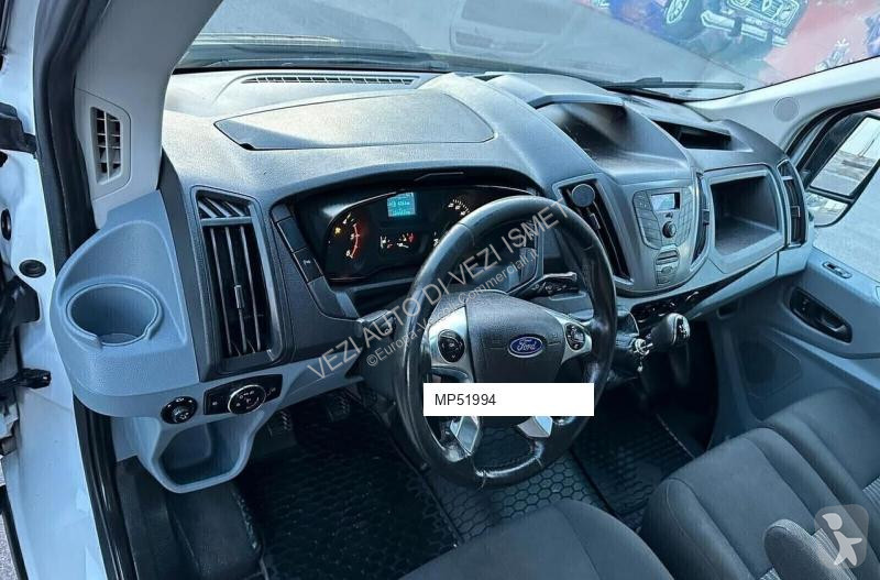 Véhicule utilitaire Ford