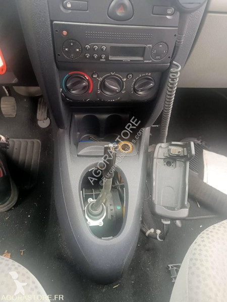 Véhicule utilitaire Renault CLIO
