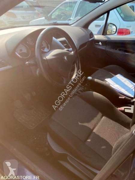 Véhicule utilitaire Peugeot 207