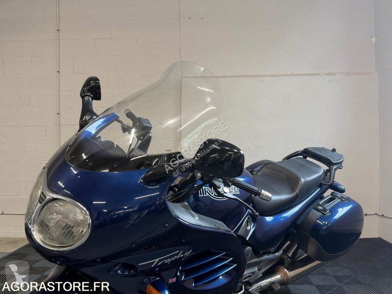 Furgoneta Triumph TROP 900