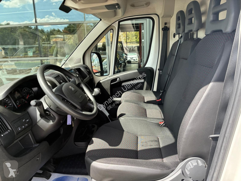 Véhicule utilitaire Peugeot BOXER FG 330 L2H2...