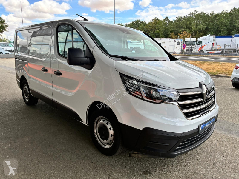 Véhicule utilitaire Renault TRAFIC III FG L2H1...
