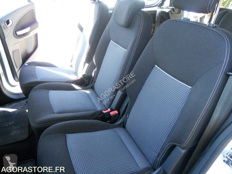Véhicule utilitaire Ford GALAXY TREND 7 PLACES