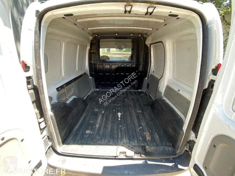Véhicule utilitaire Renault KANGOO