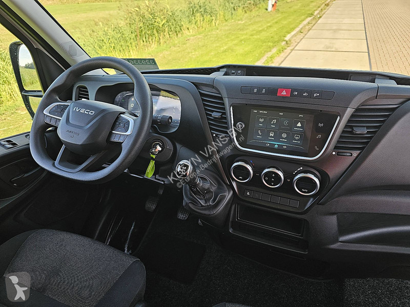 Véhicule utilitaire Iveco 35C16 Bakwagen 3.0Ltr...