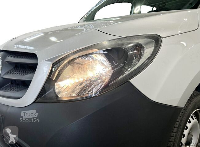 Véhicule utilitaire Mercedes I - citan 111 cdi...