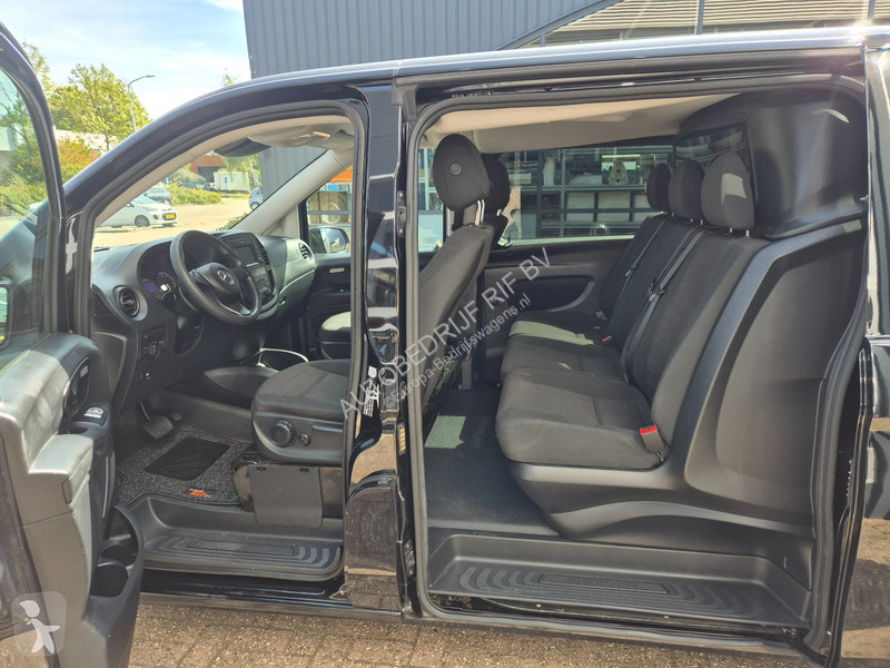 Véhicule utilitaire Mercedes L2 DC 5 Pers/...