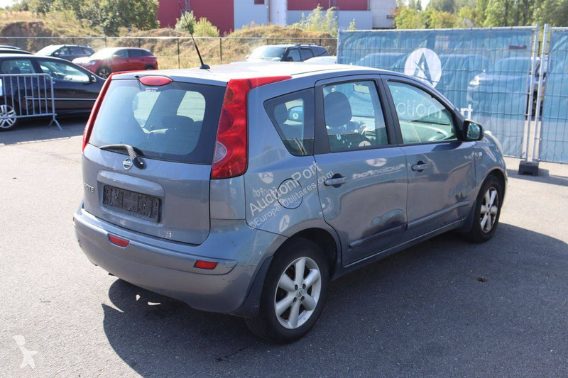 Furgoneta Nissan