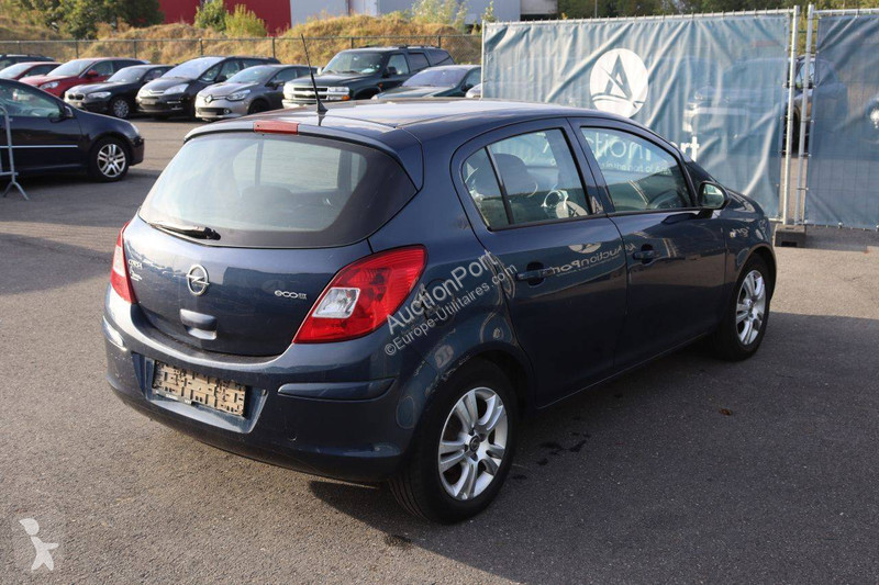 Véhicule utilitaire Opel