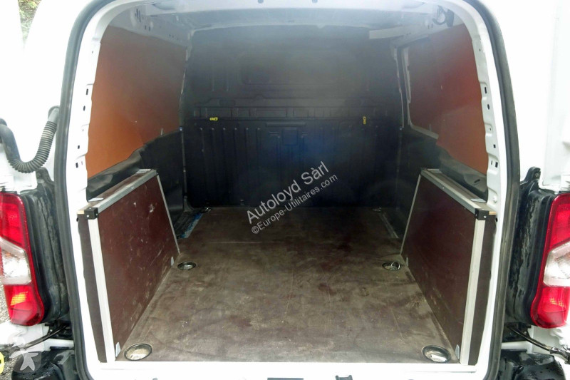 Véhicule utilitaire Peugeot PARTNER 1,5 HDI 100