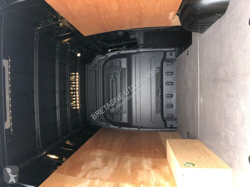 Véhicule utilitaire Mercedes SPRINTER FG 319...