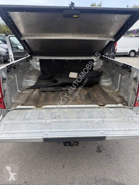 Véhicule utilitaire Nissan NAVARA 2.5 DCI 174CH...