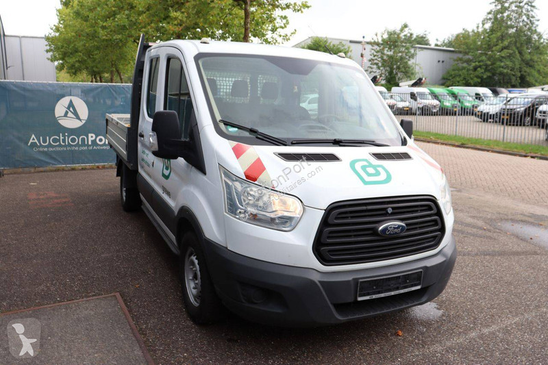 Véhicule utilitaire Ford