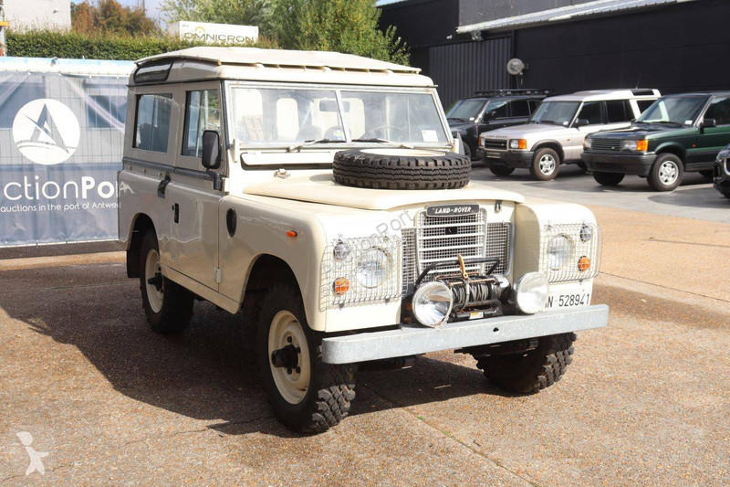 Véhicule utilitaire Land Rover