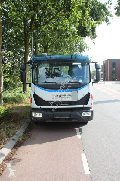 Véhicule utilitaire Iveco 80-210