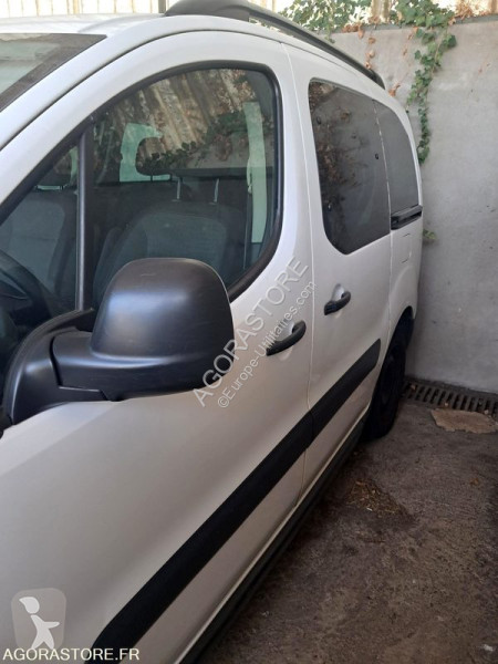 Véhicule utilitaire Citroën BERLINGO