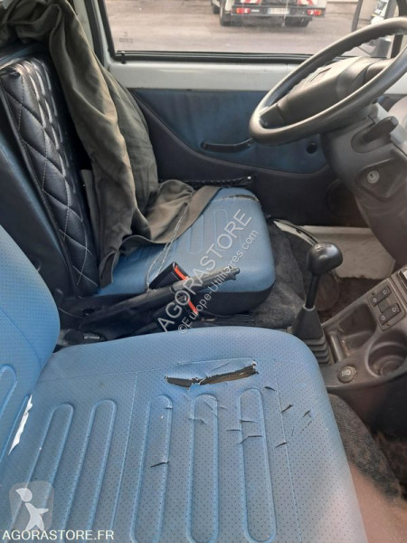 Véhicule utilitaire Piaggio PORTER