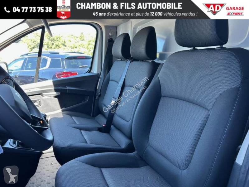 Véhicule utilitaire Renault FOURGON FG DCI 150...
