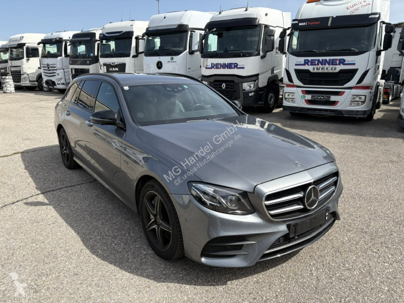 Veículo utilitário Mercedes E 300 de EQ-Power...