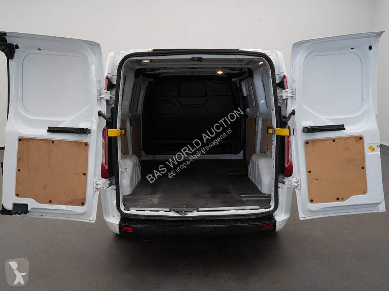 Véhicule utilitaire Ford 130PK