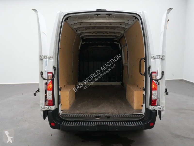 Furgoneta Renault 135PK