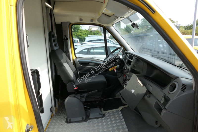 Véhicule utilitaire Iveco Daily 35 S11 C30C...