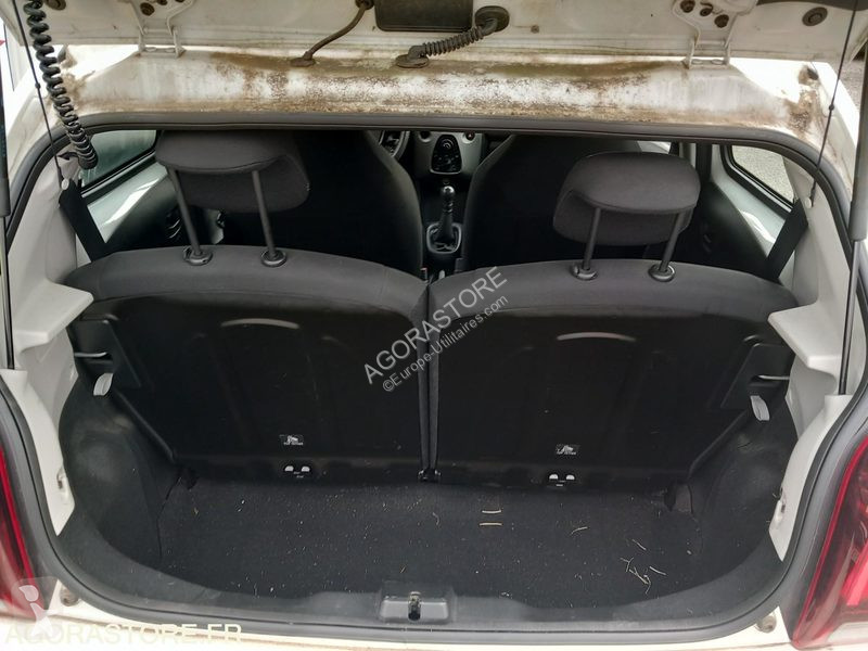 Véhicule utilitaire Peugeot 108
