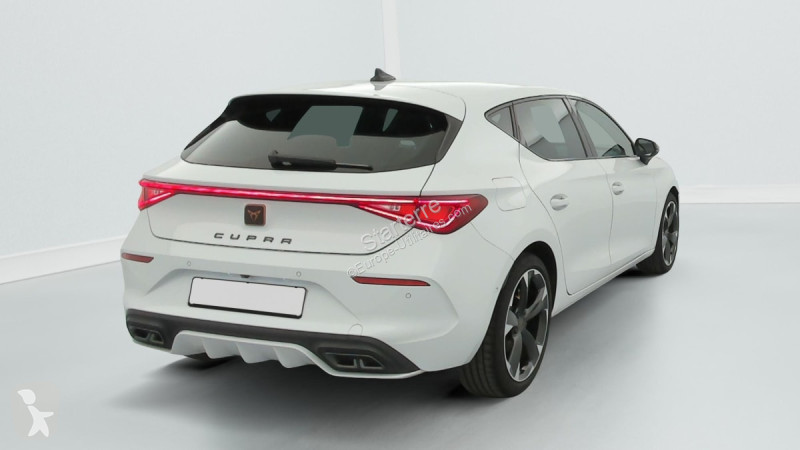 Véhicule utilitaire Cupra  LEON