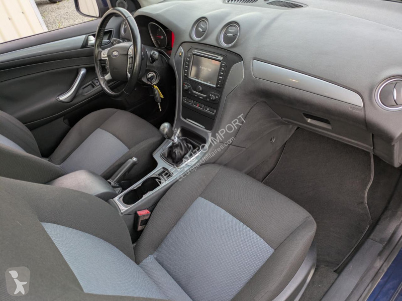 Véhicule utilitaire Ford Mondéo SW 1.5 TDCI...