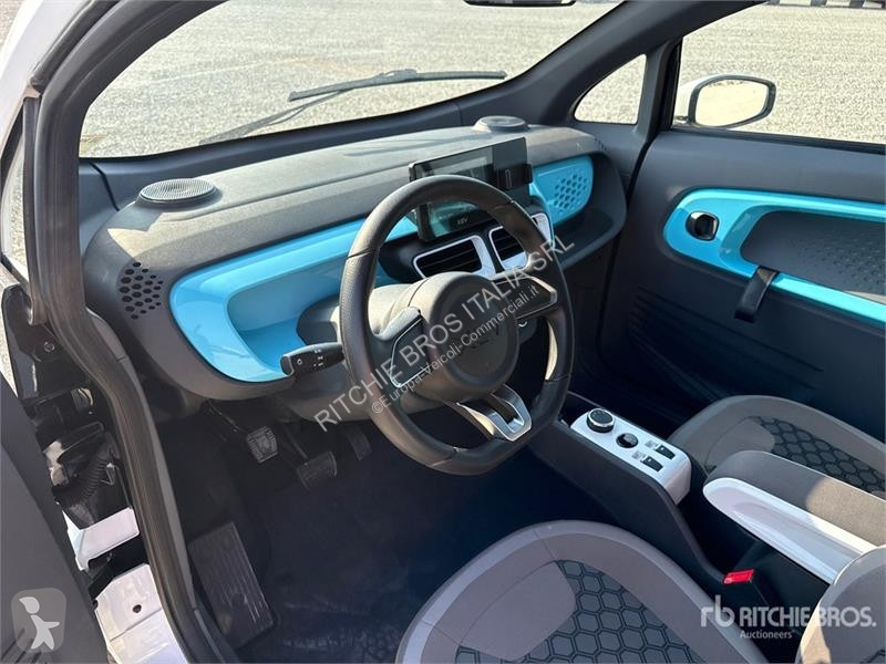 Лекотоварен автомобил  XEV Yoyo