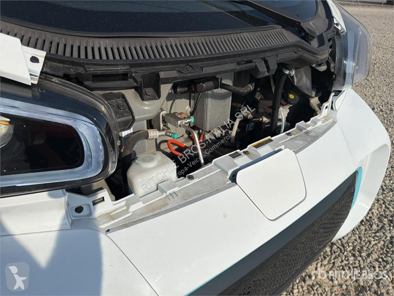 Лекотоварен автомобил  XEV Yoyo