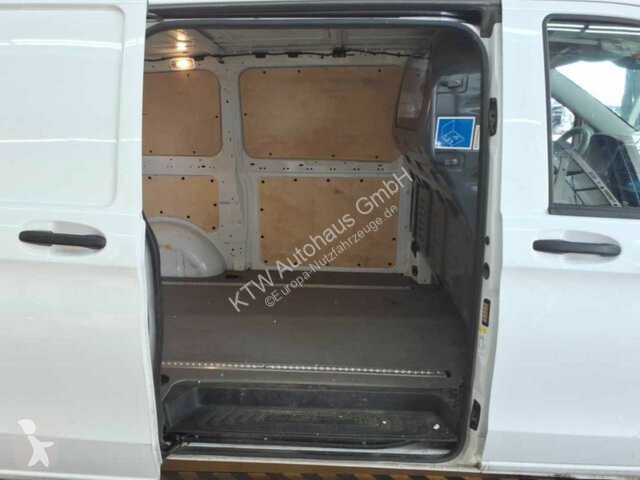 Véhicule utilitaire Mercedes Vito116CDI KA...