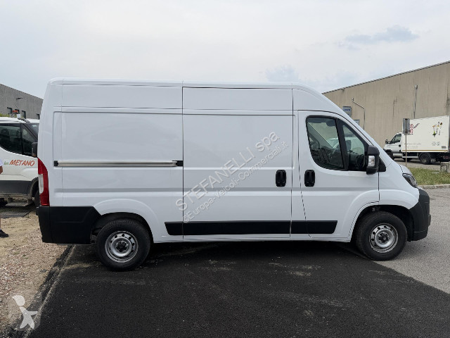 Furgoneta Fiat Ducato 33 L2H2 2.2 diesel 140cv