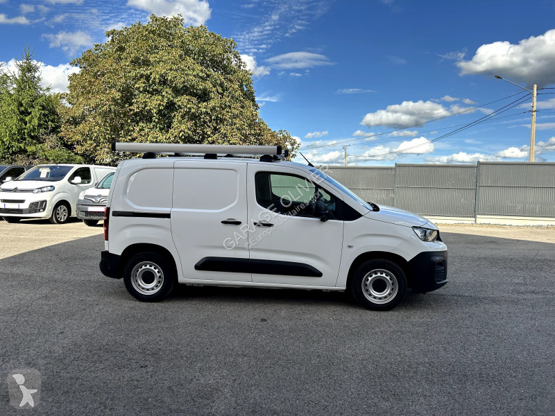 Furgoneta Peugeot Standard 650KG 1.5 Bluehdi...