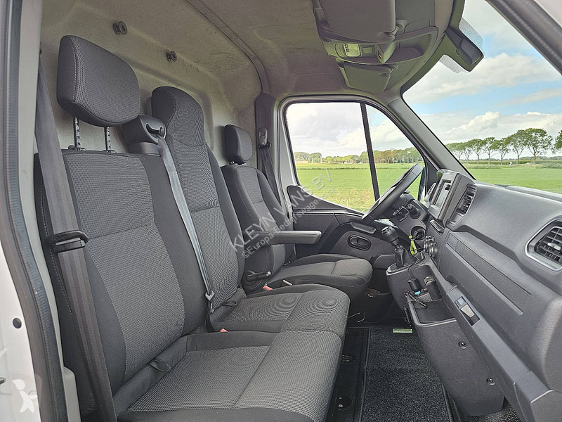 Лекотоварен автомобил Renault 2.3 DCI 150 COMF...