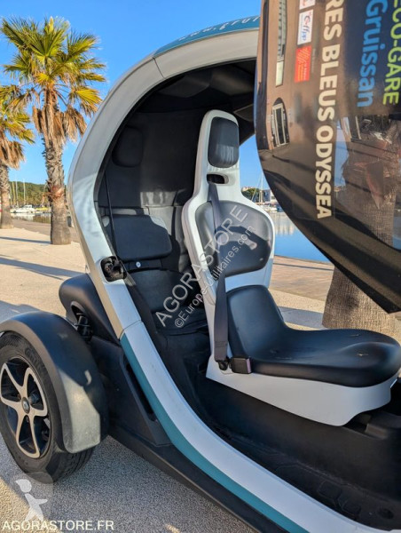Комерційні автомобілі Renault TWIZY