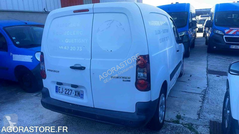 Комерційні автомобілі Peugeot PARTNER
