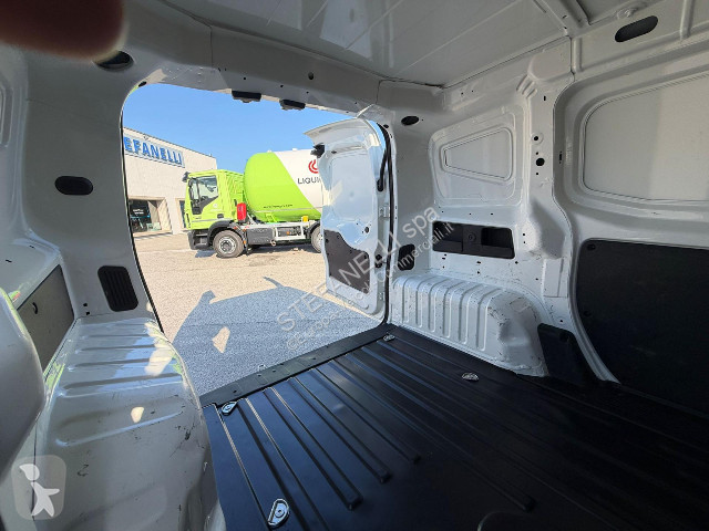 Furgoneta Fiat Fiorino cargo 1.3 mjt 95cv...