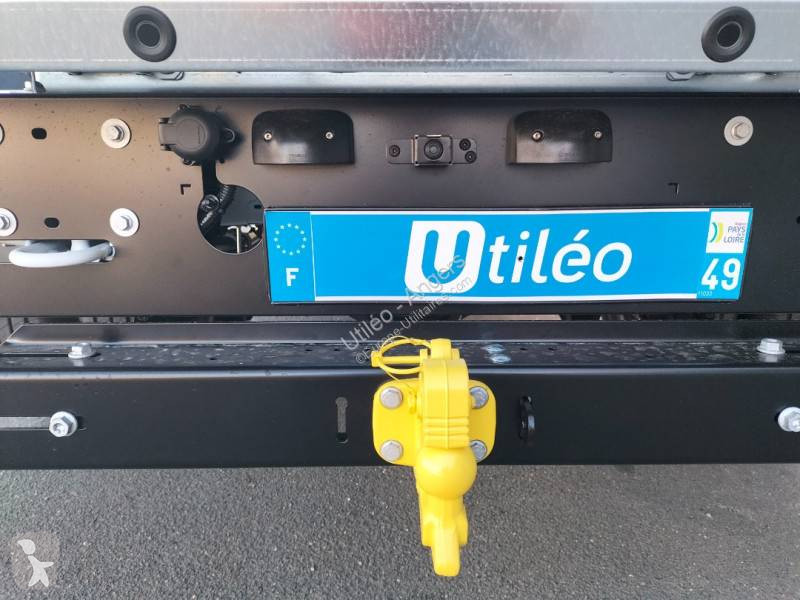 Véhicule utilitaire Nissan