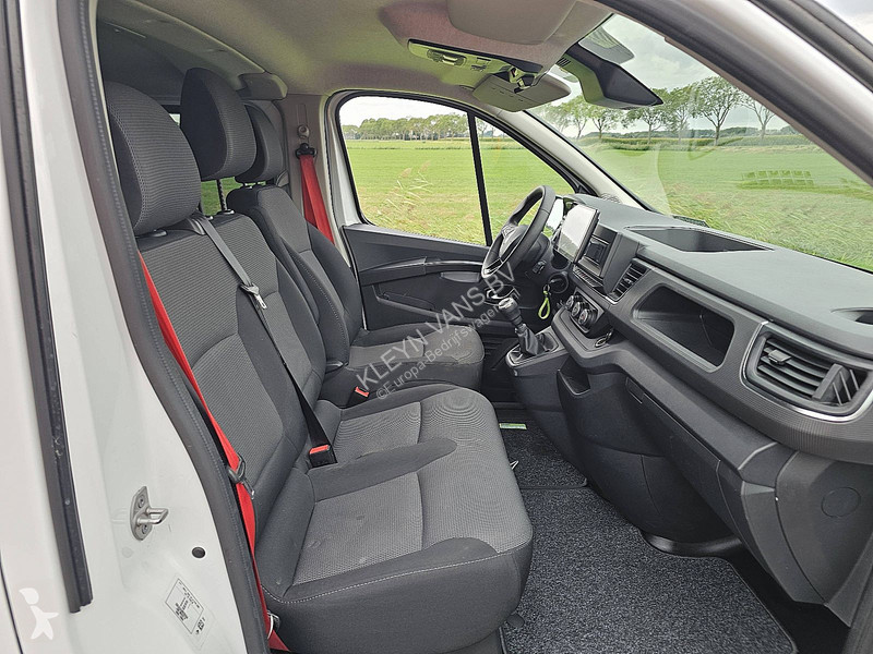 Лекотоварен автомобил Renault 2.0 DCI ac dc...